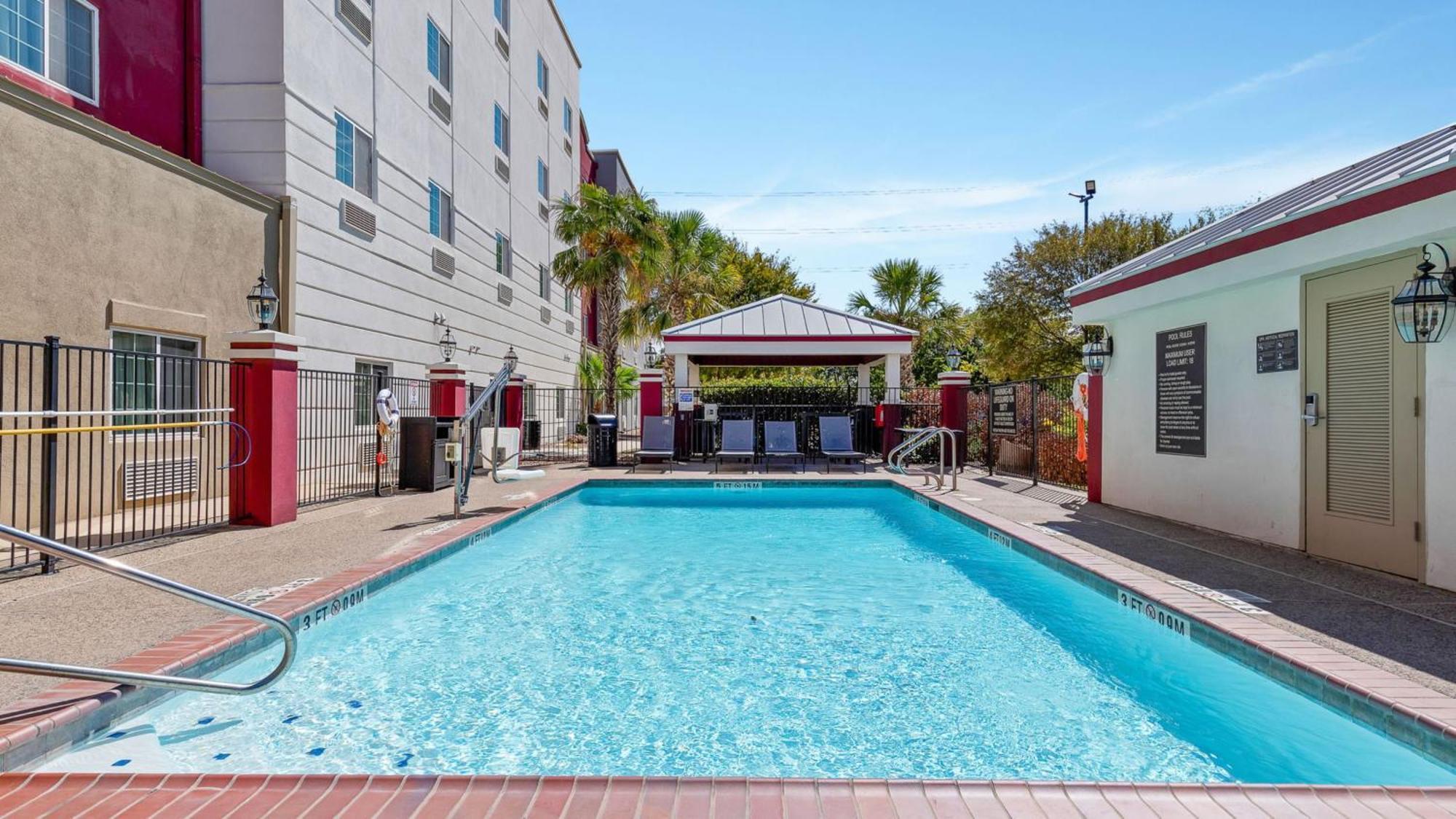 Candlewood Suites San Antonio Downtown By Ihg Екстериор снимка
